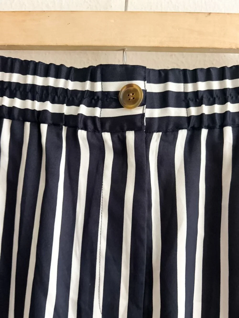 J. Crew Pull-on Crop Pant in Navy/White Nautical Stripe SZ 12 - Picture 5 of 7